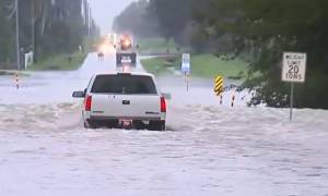 Σφοδρές πλημμύρες στην Οκλαχόμα - «Ποτάμια» οι δρόμοι (vid)