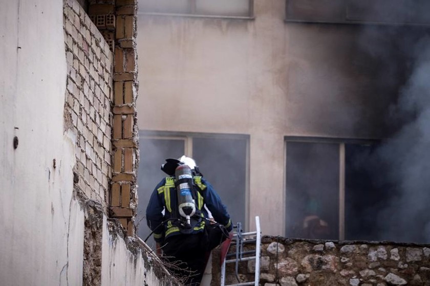 Φωτιά: Οι πρώτες εικόνες από τη μεγάλη πυρκαγιά στο κέντρο της Αθήνας (pics)