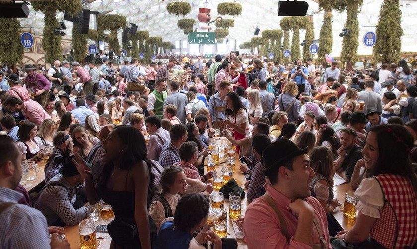 Oktoberfest: 40 φωτογραφίες που θα σε κάνουν να ζηλέψεις που δεν είσαι εκεί