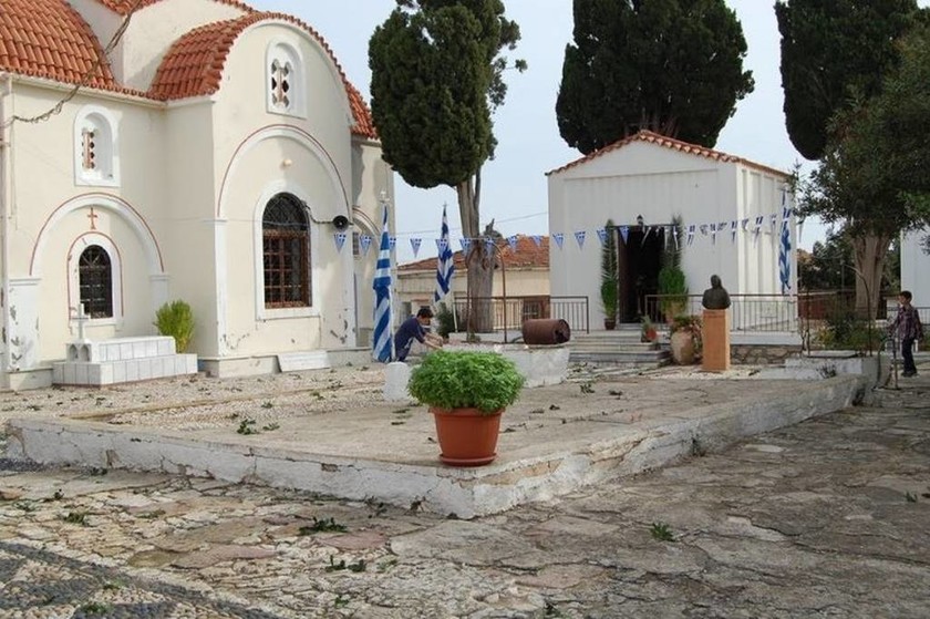 ΣΟΚ στη Χίο: Ιερείς έκλεψαν λείψανο παιδιού της εποχής της Σφαγής της Χίου το 1822 