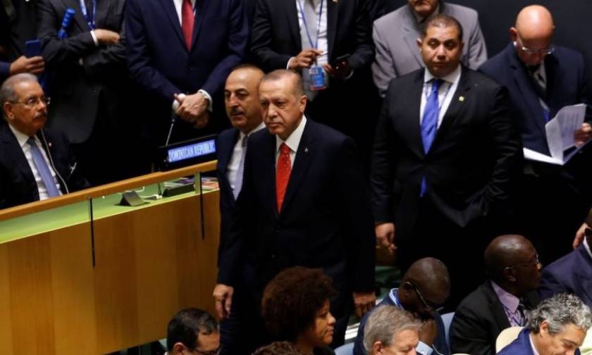 Κακός χαμός στον ΟΗΕ: Ο Ερντογάν σηκώνεται και αποχωρεί επιδεικτικά την ώρα που μιλά ο Τραμπ (vid)