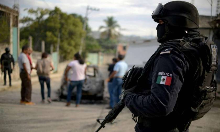 Σάλος στο Μεξικό: «Ξήλωσαν» όλους τους αστυνομικούς στο Ακαπούλκο - Τι συνέβη (vid)