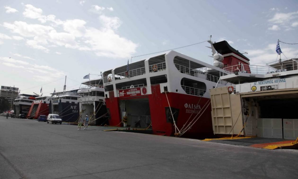 Απαγορευτικό απόπλου - Δεμένα τα πλοία στα λιμάνια: Κλειστά σχολεία σε αρκετές περιοχές