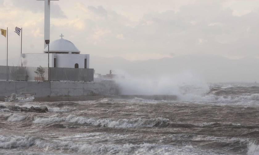 Κακοκαιρία: Έτσι θα «σφυροκοπήσει» την Ελλάδα ο Μεσογειακός Κυκλώνας - Στο «κόκκινο» η Αττική