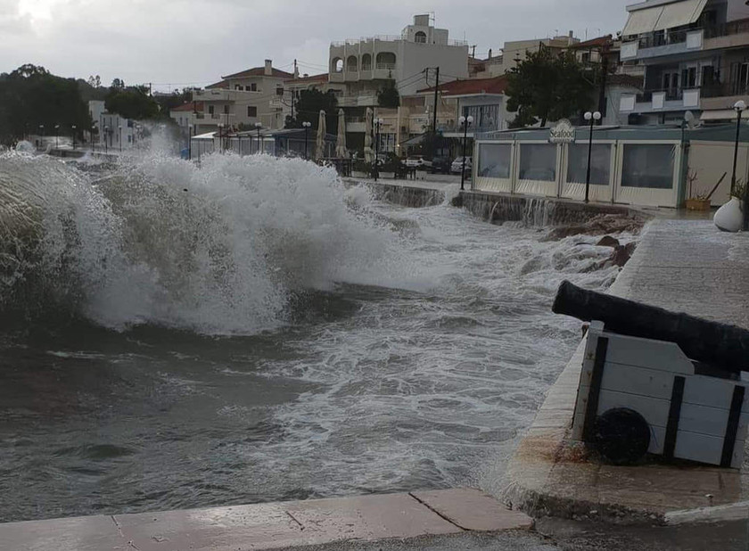 Καιρός: Νέο έκτακτο δελτίο της ΕΜΥ - Ο κυκλώνας «Ζορμπάς» σκέπασε την Ελλάδα