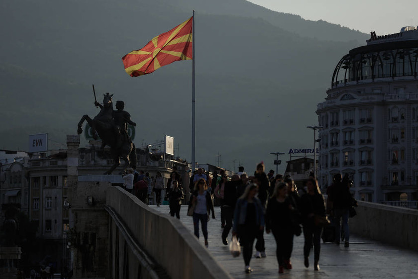 «Θρίλερ» στα Σκόπια: Στο 16% η συμμετοχή στο δημοψήφισμα - Μποϊκοτάζ από την αντιπολίτευση