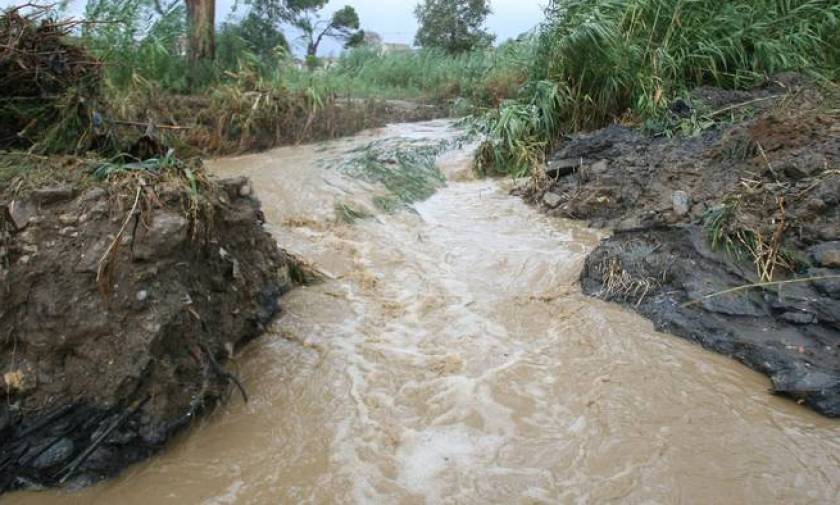 Κυκλώνας Ζορμπάς: Απομακρύνονται κάτοικοι από τον Ωρωπό – Όλες οι περιοχές «έκτακτης ανάγκης»