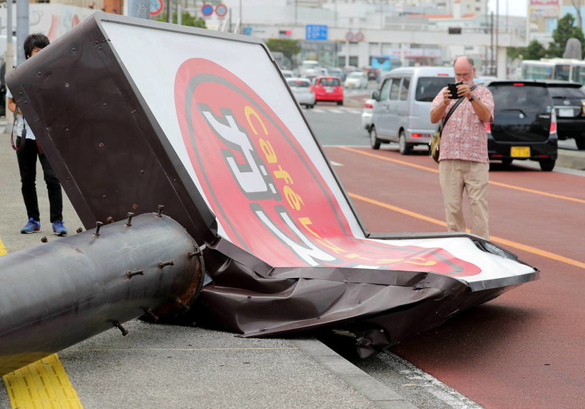 Χάος στην Ιαπωνία από τον τυφώνα Τράμι: Δεκάδες τραυματίες (pics+vid)