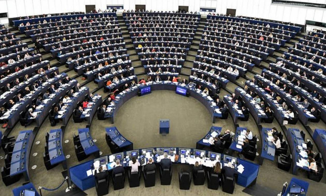 Σε διαθεσιμότητα τρία στελέχη του Ευρωκοινοβουλίου στην Αθήνα