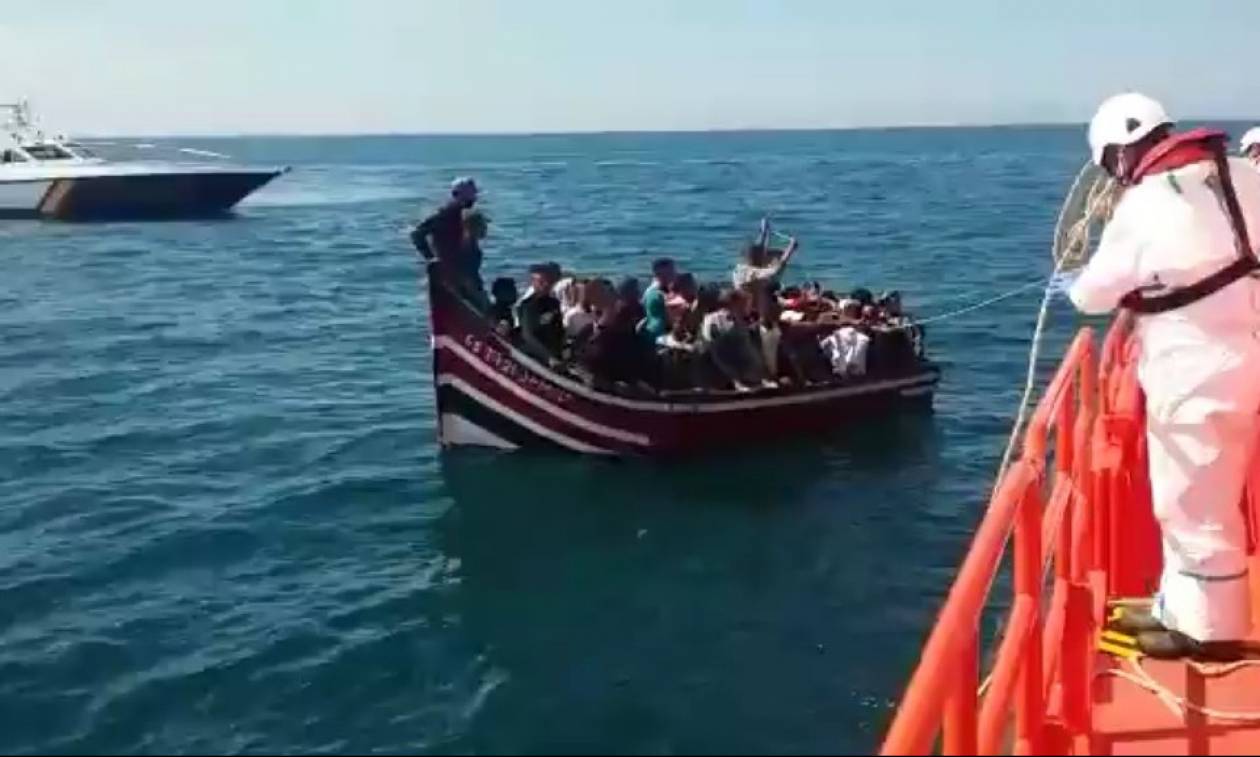 Μαρόκο: 11 νεκροί από τη βύθιση πλοιαρίου που μετέφερε μετανάστες