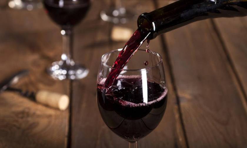 Ανατροπή: Ακόμα κι ένα ποτηράκι κρασί τη μέρα αυξάνει τον κίνδυνο πρόωρου θανάτου