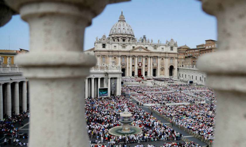 Αμερικανός μήνυσε το Βατικανό - Ζητά όλα τα ονόματα των κατηγορούμενων ιερέων παγκοσμίως