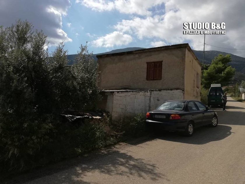 Άγρια δολοφονία στο Άργος: Βρέθηκε μαχαιρωμένος μέσα στο σπίτι του
