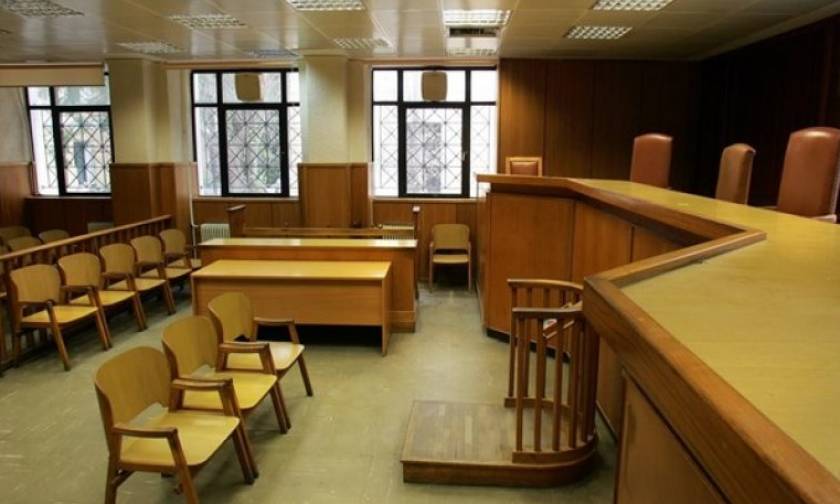 Μυτιλήνη: Διεκόπη για το Φλεβάρη η δική του επιχειρηματία που κατηγορείται για παρενόχληση μαθητριών