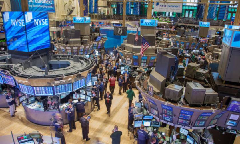 Μικτά πρόσημα στη Wall Street - Νέες απώλειες για τον S&P 500