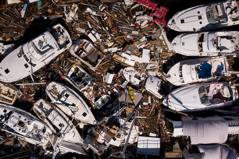 Φλόριντα: Εικόνες «βιβλικής καταστροφής» και 12 νεκροί από το φονικό τυφώνα «Μάικλ» (vids+pics)