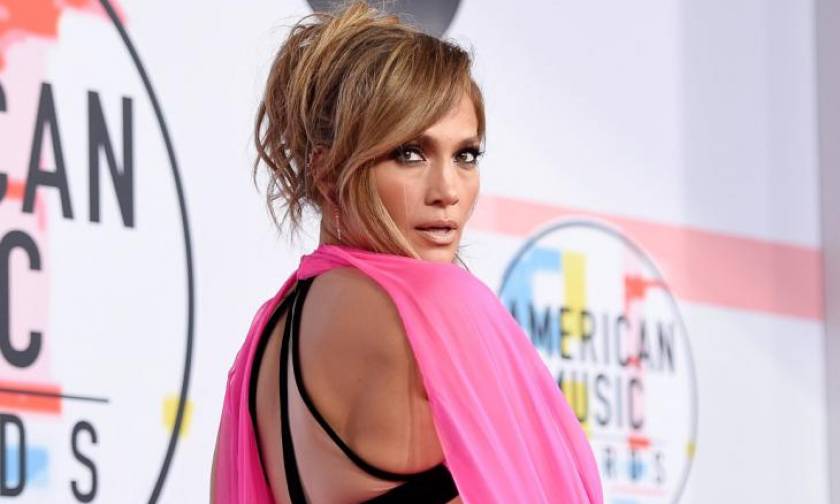 Δέκα φορές που η Jennifer Lopez πόζαρε με την κυτταρίτιδά της και μας έκανε να την παραδεχτούμε