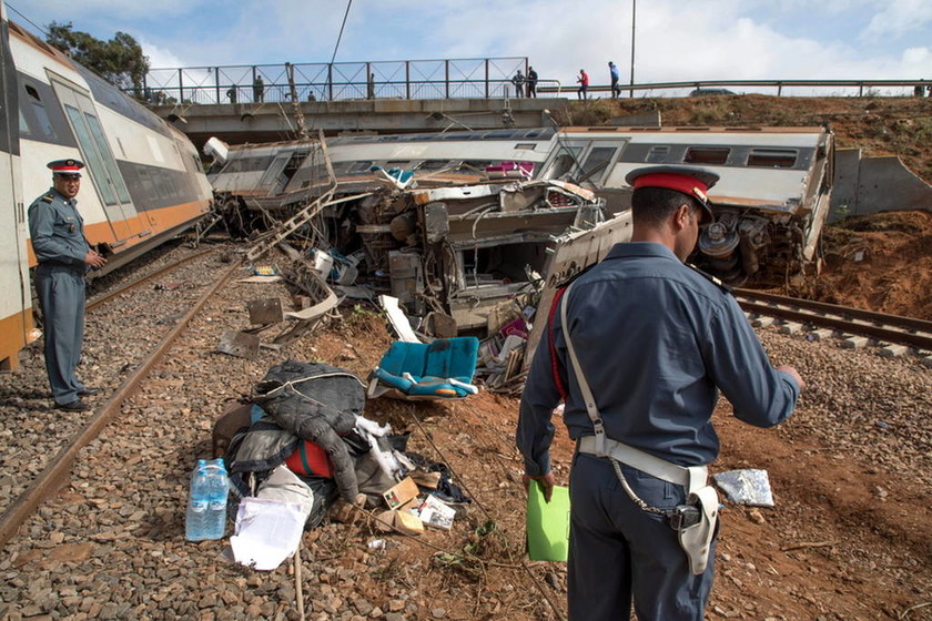 Τραγωδία στο Μαρόκο: Εκτροχιάστηκε τρένο με δεκάδες επιβάτες – Τουλάχιστον έξι νεκροί (pics+vid) 