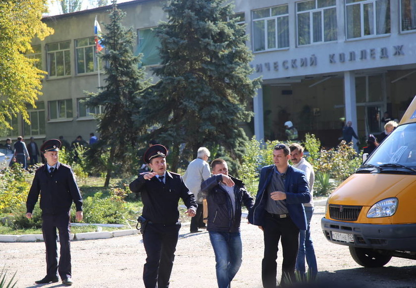 Κριμαία: Συγκλονιστικά βίντεο από το μακελειό στο κολλέγιο τη στιγμή της επίθεσης