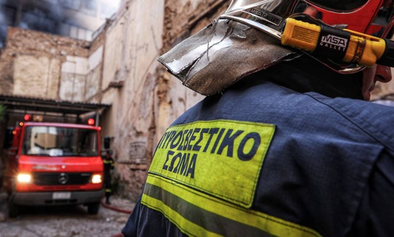 Φωτιά σε ψητοπωλείο στο κέντρο της Αθήνας