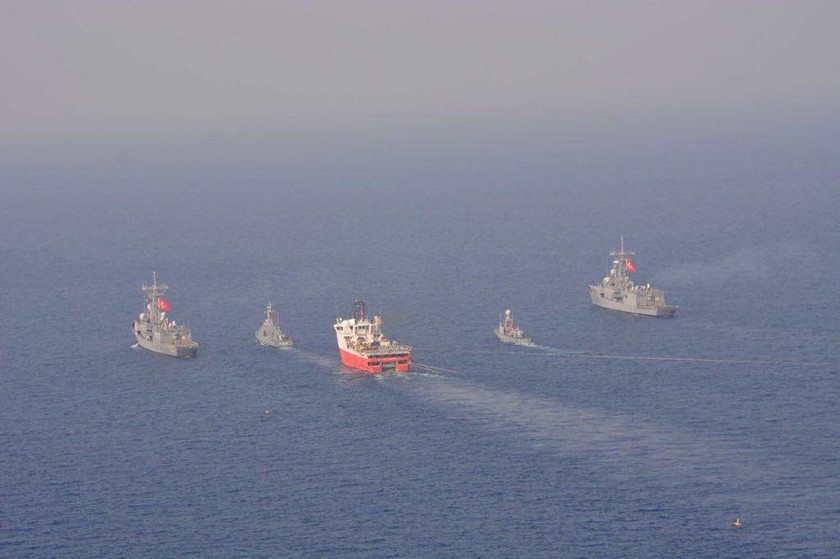 Ιαχές πολέμου στην ανατολική Μεσόγειο: Οι Τούρκοι στοχοποιούν τη φρεγάτα «Νικηφόρος Φωκάς»