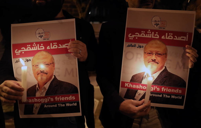 Θλίψη για τον Κασόγκι στην Τουρκία: Κεριά και συνθήματα έξω από την πρεσβεία της Σαουδικής Αραβίας