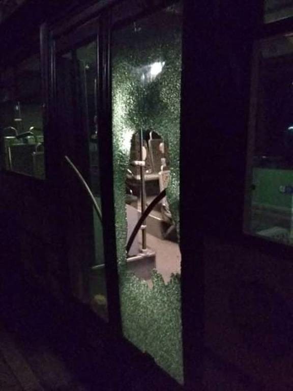 Ρεπορτάζ Newsbomb.gr: Επιθέσεις με πέτρες σε λεωφορεία - «Αυτό είναι το μεροκάματο του τρόμου» 