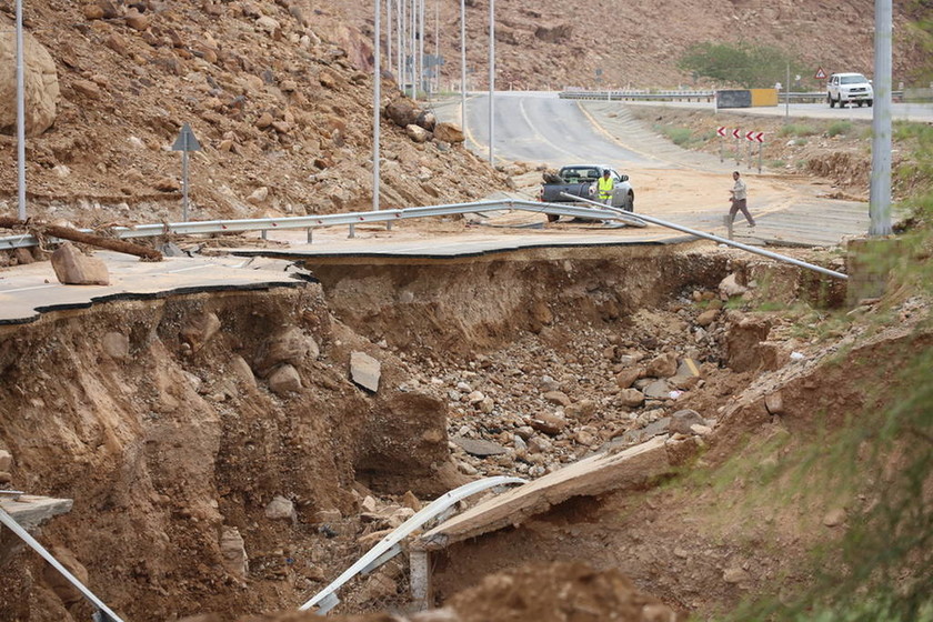 Τραγωδία στην Ιορδανία: Σχολικό λεωφορείο παρασύρθηκε από χείμαρρο - 20 οι νεκροί από τις πλημμύρες 