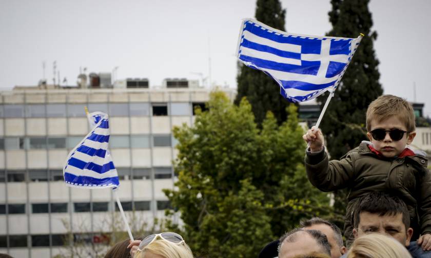 28η Οκτωβρίου: Σε εξέλιξη η μαθητική παρέλαση στην Αθήνα