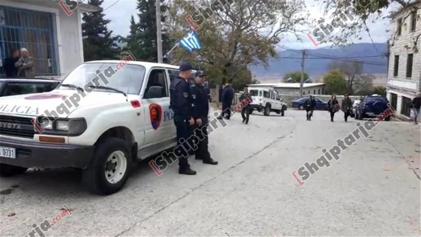 Αργυρόκαστρο: Ομογενής ύψωσε την ελληνική σημαία, την κατέβασαν και άνοιξε πυρ