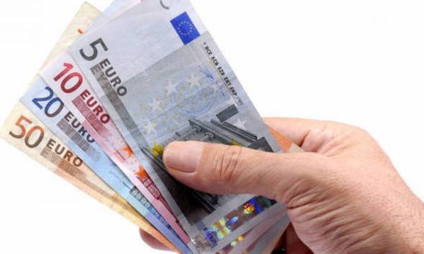 Επίδομα 600 ευρώ σε χιλιάδες οικογένειες: Αυτοί είναι οι δικαιούχοι - Κριτήρια και προϋποθέσεις