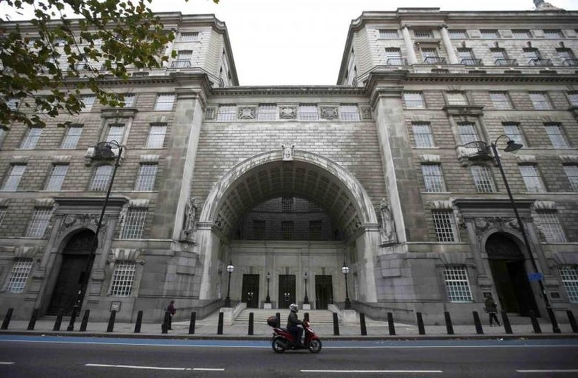 Η MI5 αναλαμβάνει εκστρατεία ενάντια στην άνοδο του βρετανικού ακροδεξιού εξτρεμισμού