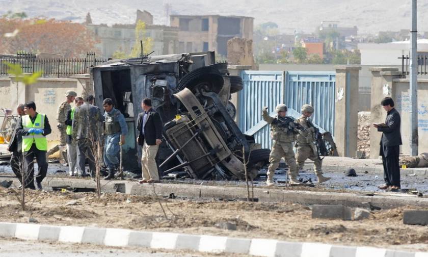 Αφγανιστάν: Επτά νεκροί σε επίθεση βομβιστή-καμικάζι που είχε στόχο λεωφορείο