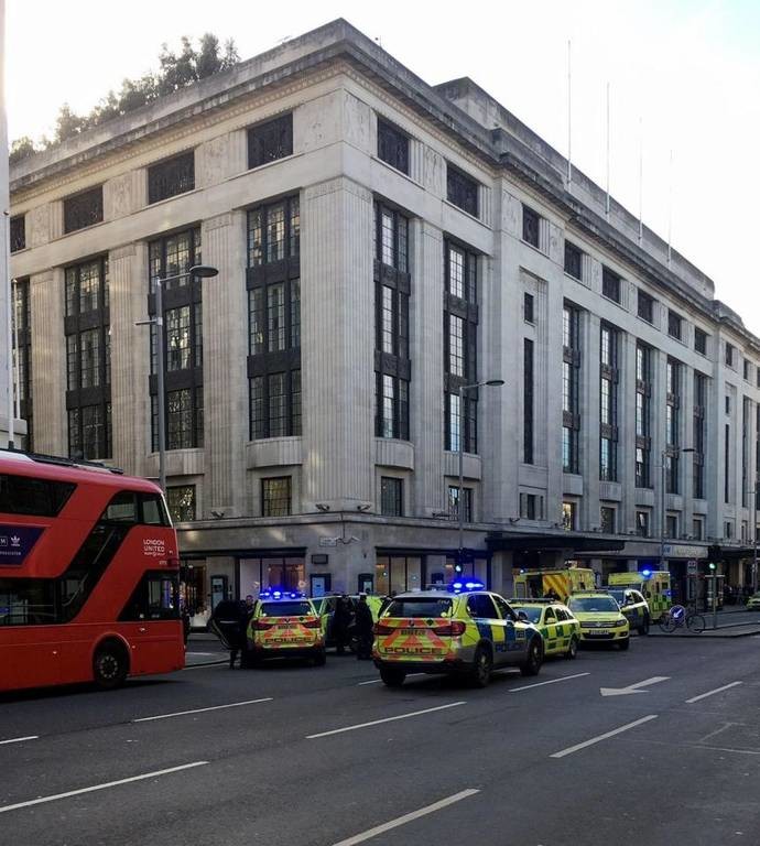Πανικός στα κεντρικά γραφεία της Sony Music στο Λονδίνο: Άνδρας σε αμόκ μαχαίρωσε δύο άτομα