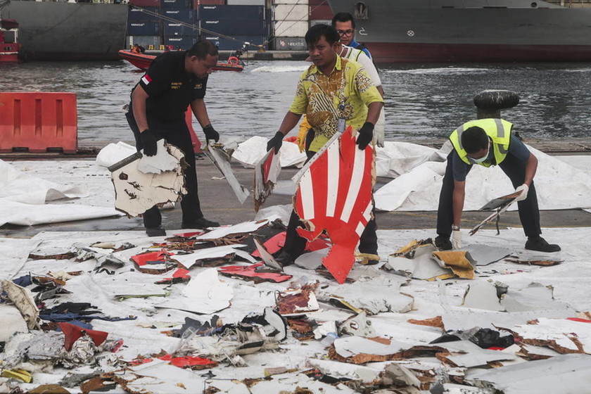 Ινδονησία: Το αεροπλάνο της Lion Air που συνετρίβη είχε βλάβη στον δείκτη ταχύτητας ανέμου (pics)
