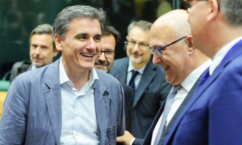 Eurogroup: Ο Τσακαλώτος δίνει «ρέστα» και τρολάρει τον Ιταλό ΥΠΟΙΚ – «Κάποτε ήμουν εγώ στη θέση σου»