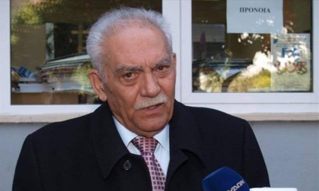 Δύσκολες ώρες για τον πρώην υπουργό Μανώλη Σκουλάκη: Πέθανε η σύζυγός του (pics)