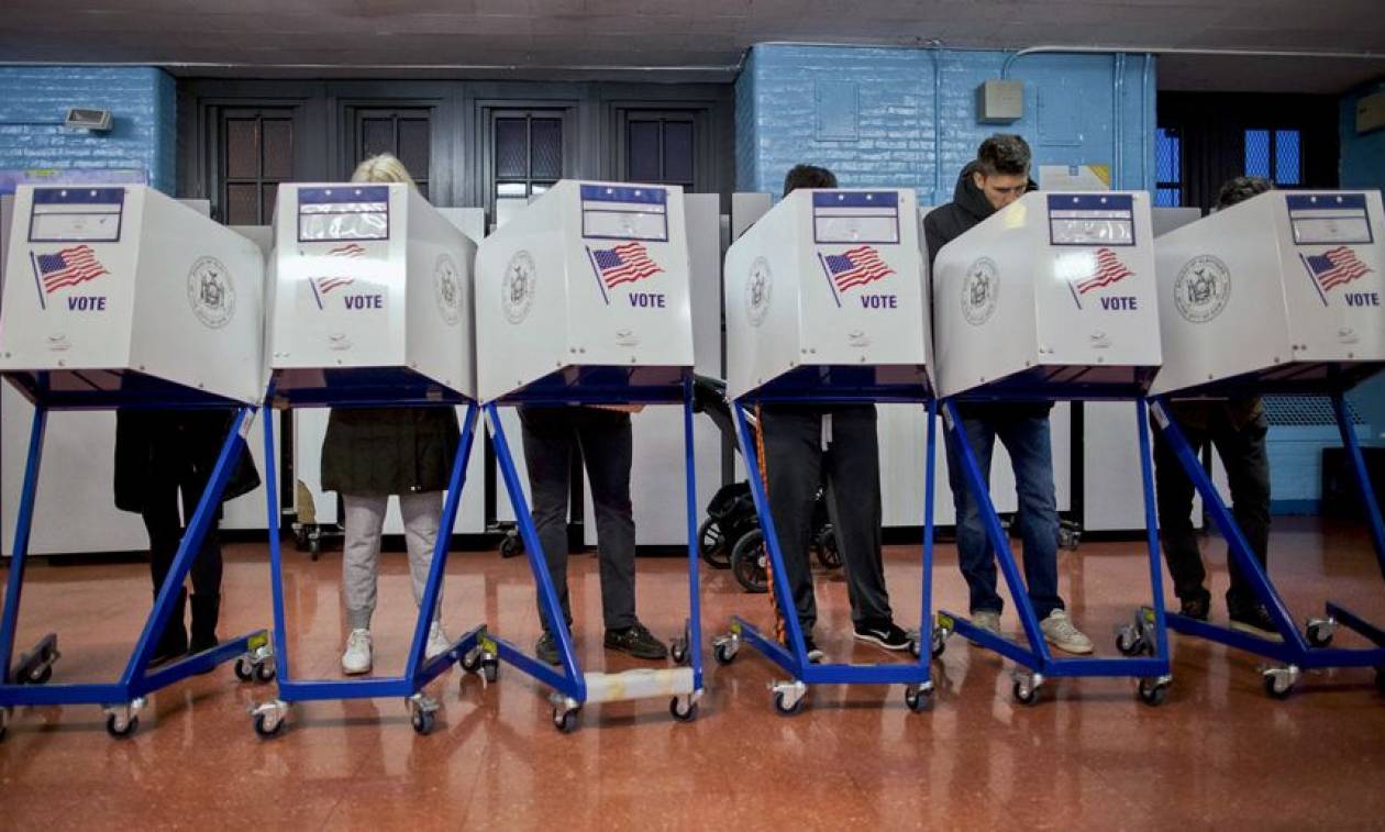 ΗΠΑ: Άνοιξαν οι κάλπες για τις ενδιάμεσες εκλογές που θα κρίνουν το μέλλον των ΗΠΑ