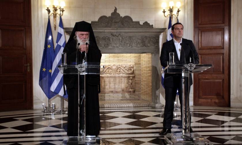 Διχάζει πολιτικούς και ιερείς η συμφωνία Τσίπρα – Ιερώνυμου