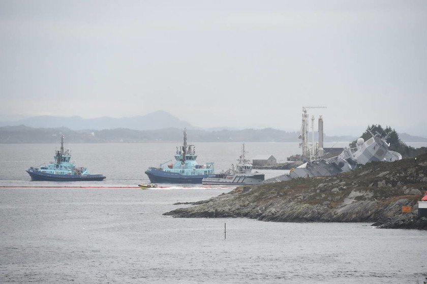 Βόρεια Θάλασσα: Εφτά τραυματίες σε σύγκρουση τάνκερ ελληνικών συμφερόντων με φρεγάτα (pics+vid)