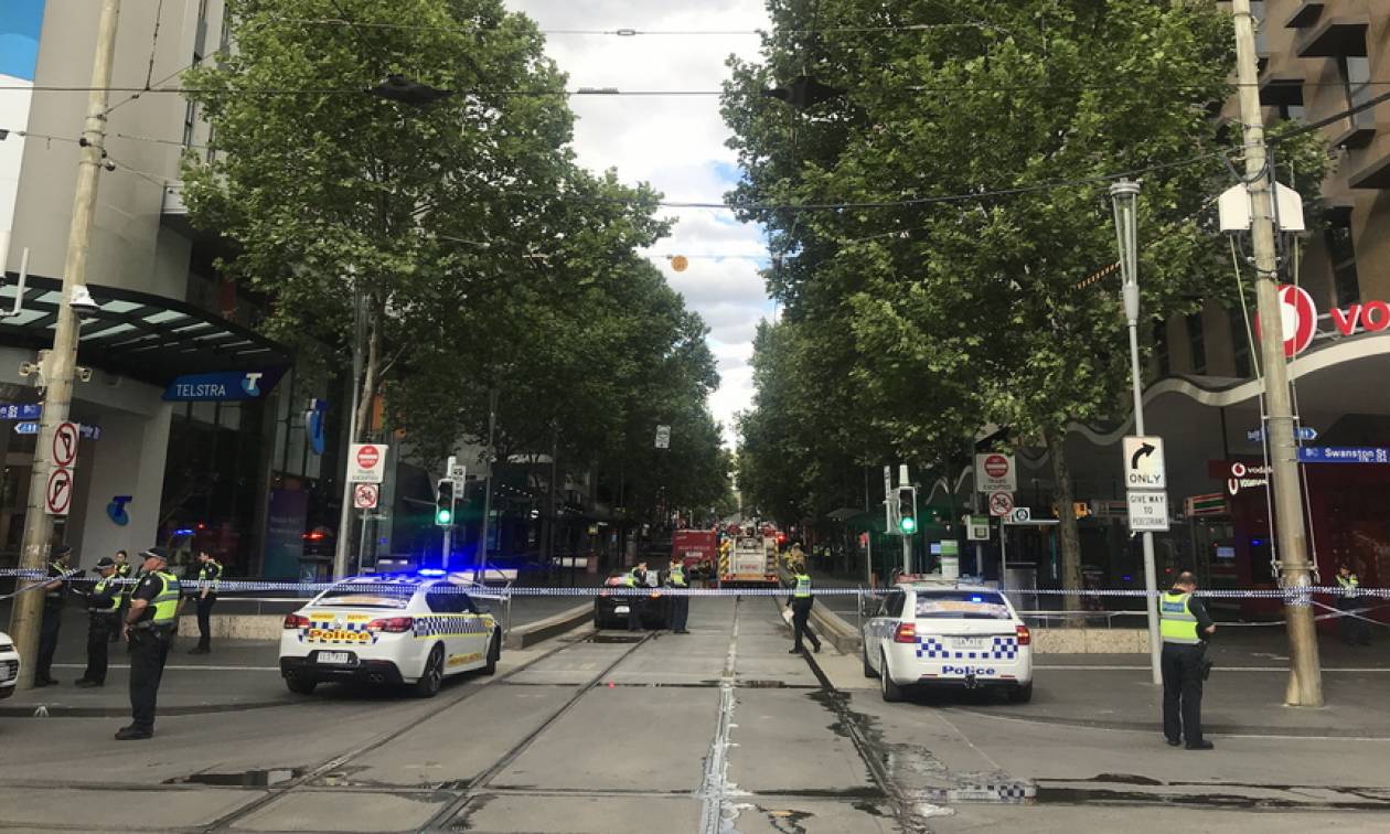 Μελβούρνη: Ένας νεκρός σε επίθεση με μαχαίρι στη μέση του δρόμου - ΠΡΟΣΟΧΗ ΣΚΛΗΡΕΣ ΕΙΚΟΝΕΣ
