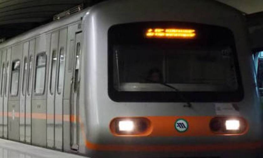 Direct metro connection to Athens airport resumes on Saturday (10/11)