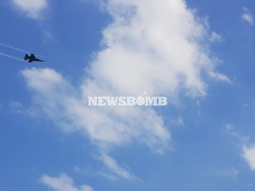 Μυτιλήνη: Έκλεψε την παράσταση η επίδειξη αεροσκάφους F–16  της ΠΑ «ΖΕΥΣ» (pics+vid)