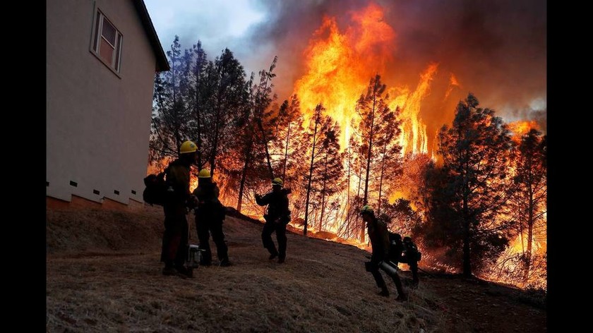 «Κόλαση» φωτιάς στην Καλιφόρνια: Τουλάχιστον εννέα νεκροί - Δεκάδες αγνοούμενοι (pics)