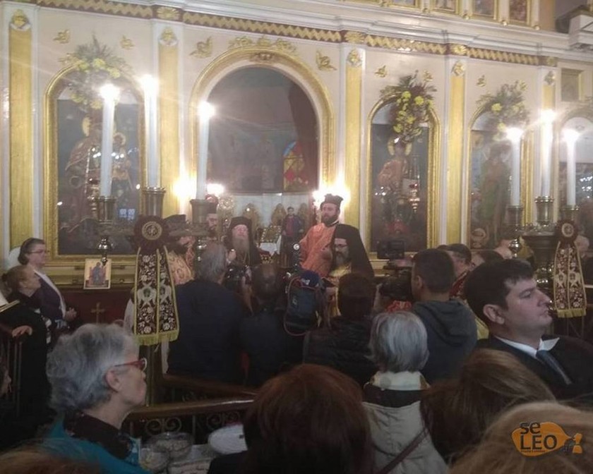 Θεσσαλονίκη: Η συγκινητική στιγμή στο μνημόσυνο για τον Κωνσταντίνο Κατσίφα (vid)