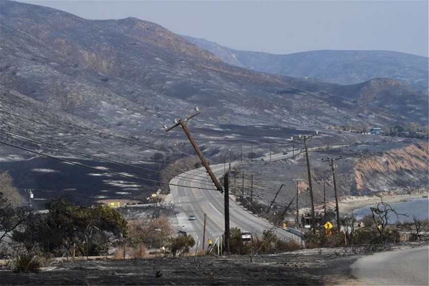 Φλέγεται η Καλιφόρνια: Εικόνες βιβλικής καταστροφής με 25 νεκρούς (vids+pics)