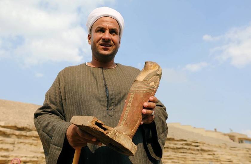 Απίστευτη ανακάλυψη στην Αίγυπτο: Έτριβαν τα μάτια τους με αυτό που βρήκαν μέσα σε σαρκοφάγους (vid)