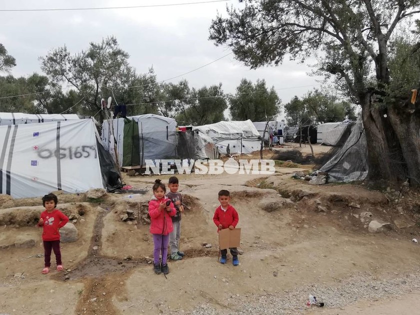 Μυτιλήνη: Το Newsbomb.gr στη Μόρια (pics+vid) 