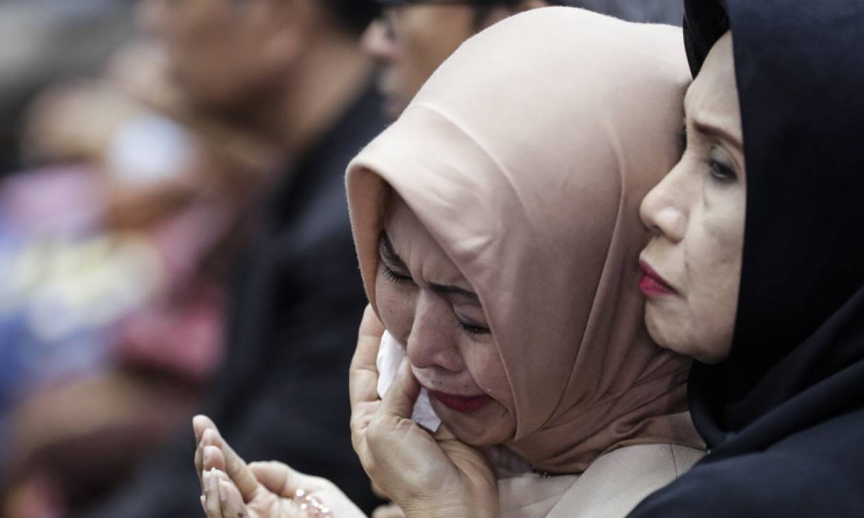 Συγκλονίζει η μνηστή θύματος της Lion Air: Φωτογραφήθηκε μόνη της με το νυφικό (pics)