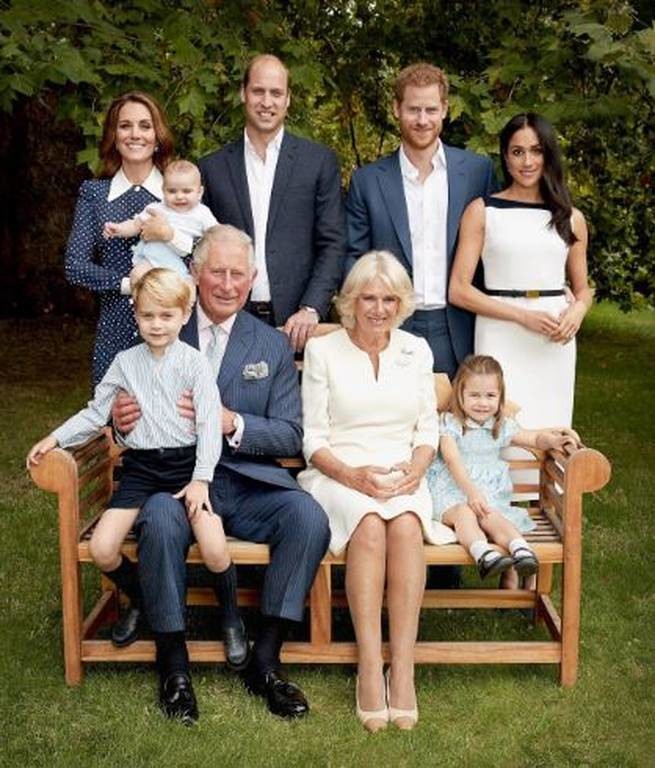 Βρετανία: Τα Ανάκτορα γιορτάζουν τα γενέθλια του πρίγκιπα Κάρολου (pics)